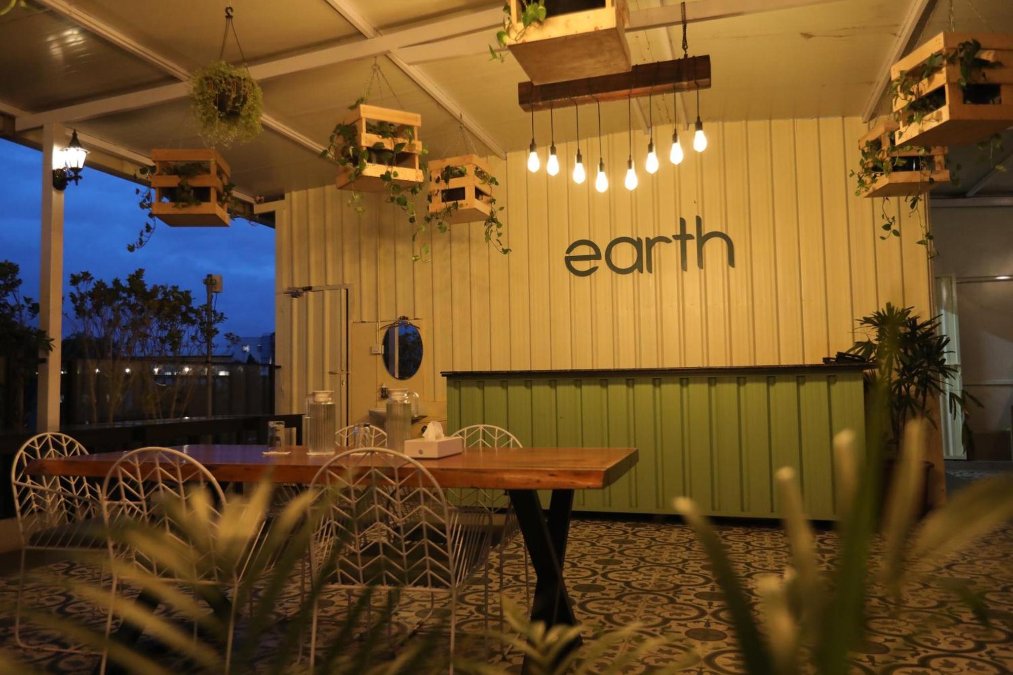 Earth Hotels Bangalore Bagian luar foto